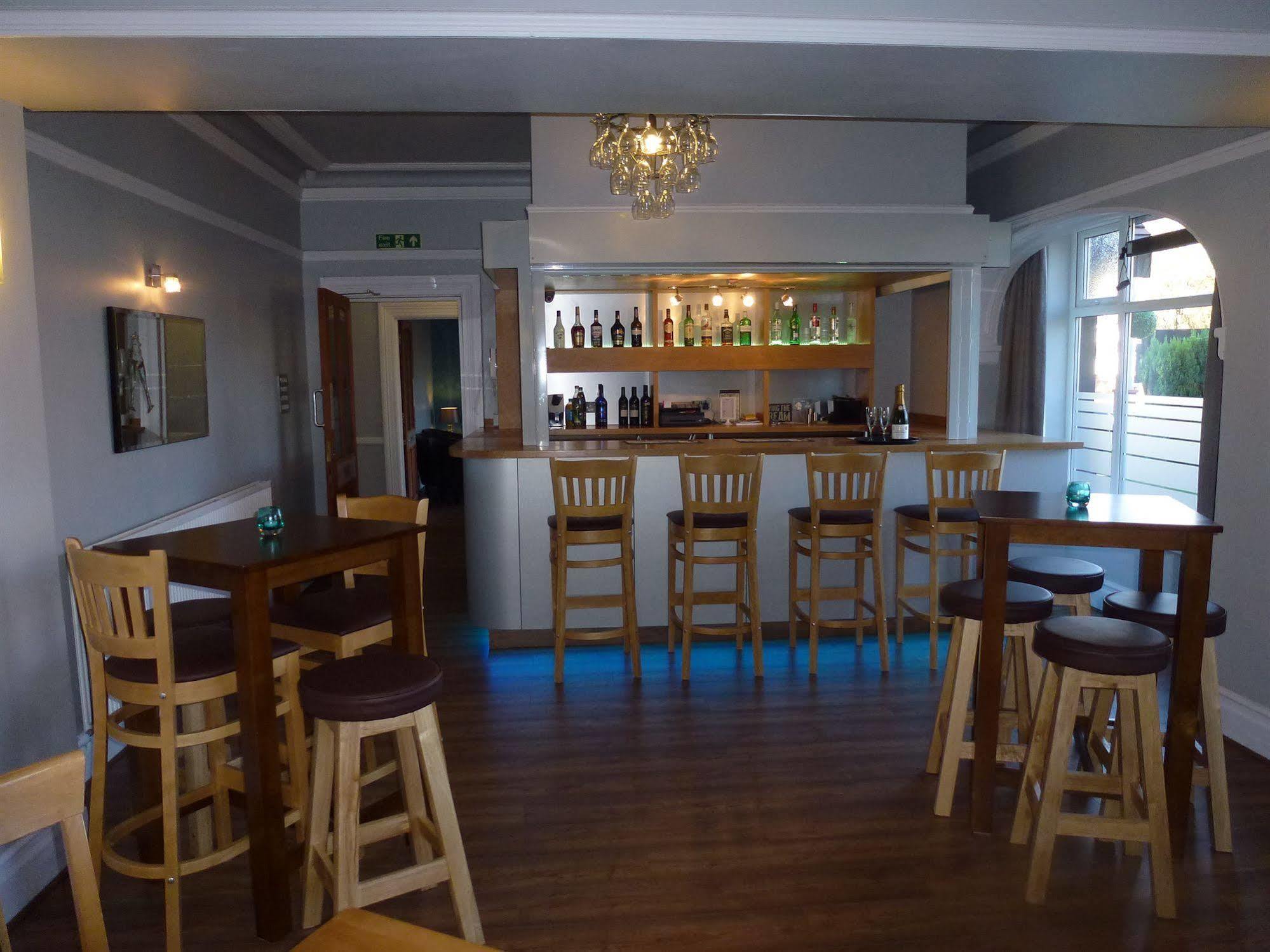 Orrell Park 4*